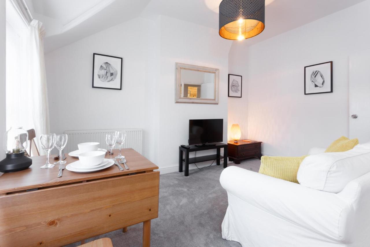 Charming, Well-Equipped Apt - 5 Minutes From Beach Bournemouth Exterior photo