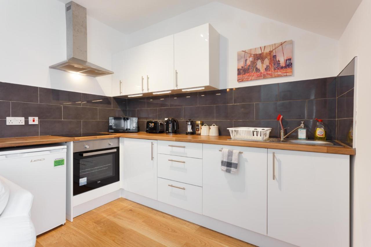 Charming, Well-Equipped Apt - 5 Minutes From Beach Bournemouth Exterior photo